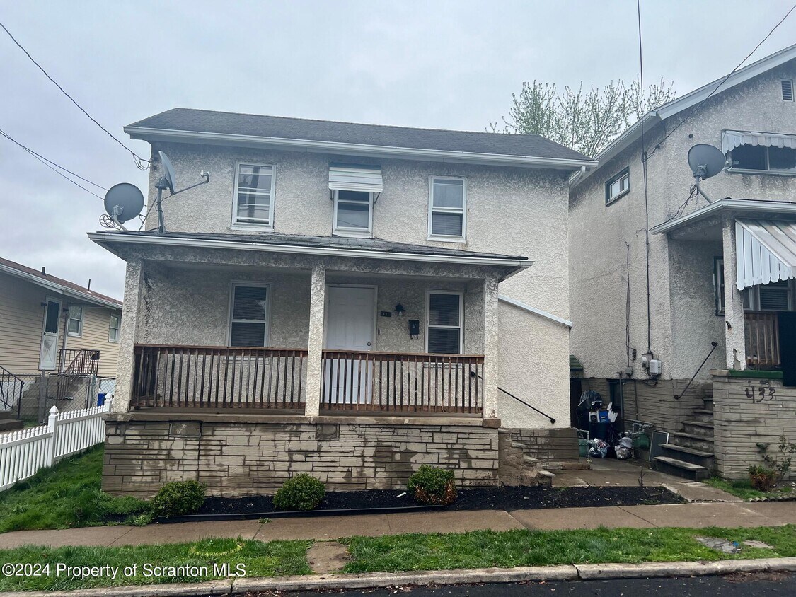 Primary Photo - 431 4th Ave