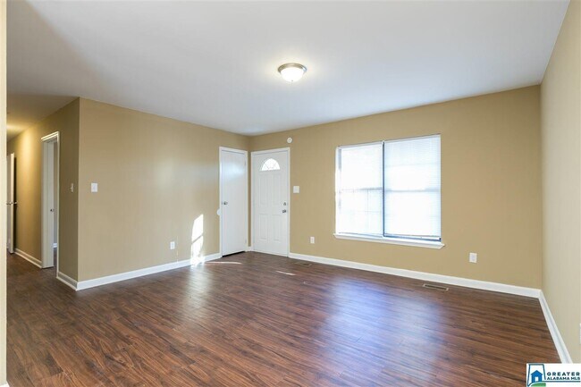 Building Photo - 2306 Spencer Ln