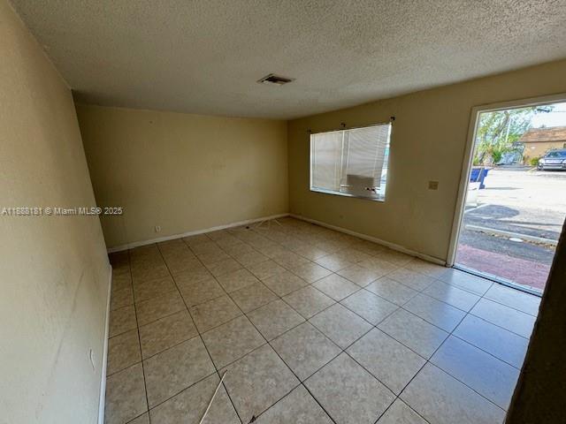 Foto del edificio - 7830 SW 10th St