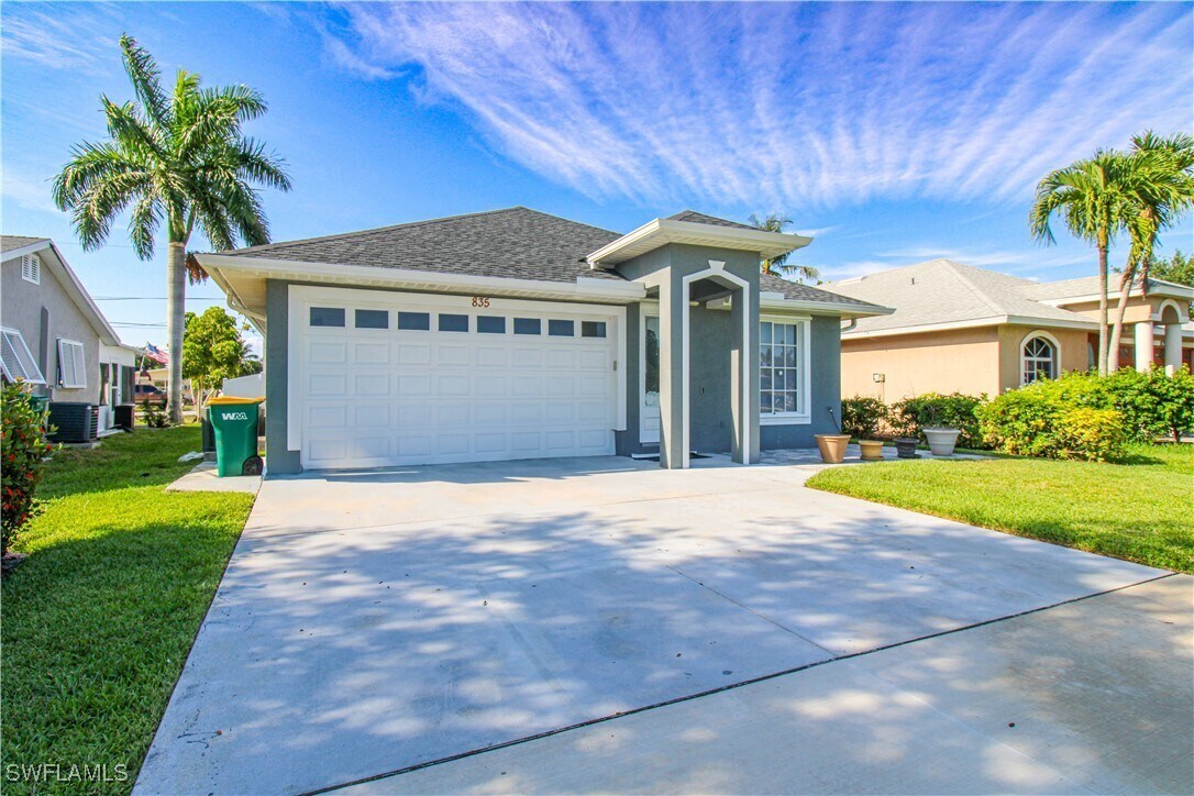 Foto principal - 835 106th Ave N