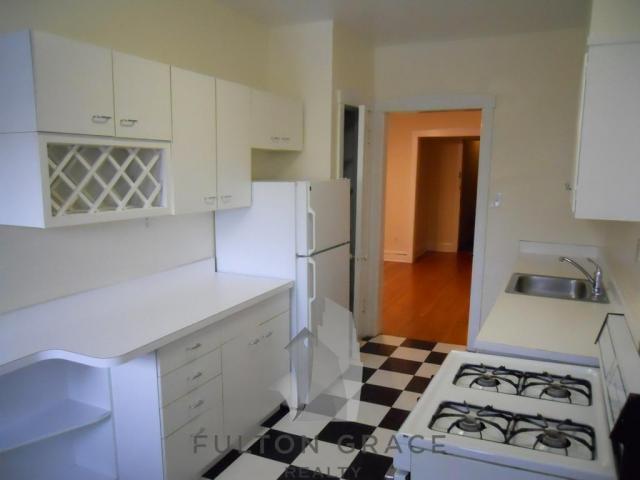 Building Photo - 1 bedroom in Chicago IL 60640