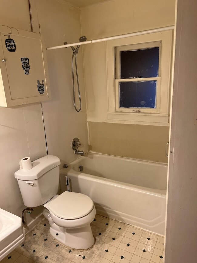 Bathroom - 143 SW 3rd St