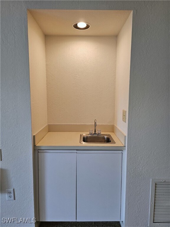 Building Photo - 6025 Chardonnay Ln