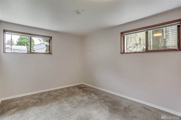 Dormitorio - 7730 18th Ave SW