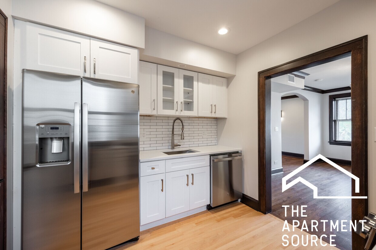 Foto principal - 6409 N Talman Ave