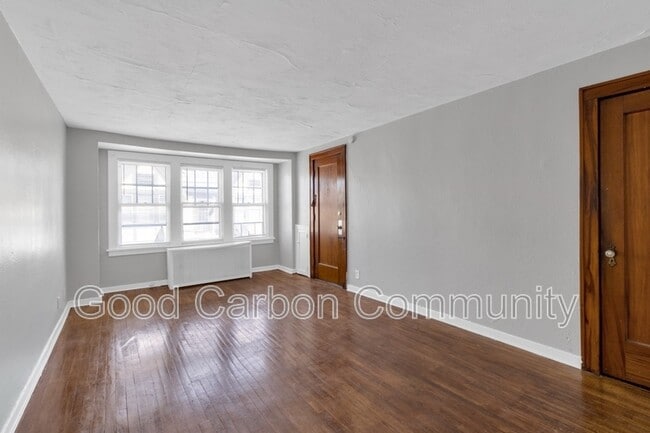 Building Photo - 171 Sanders Rd