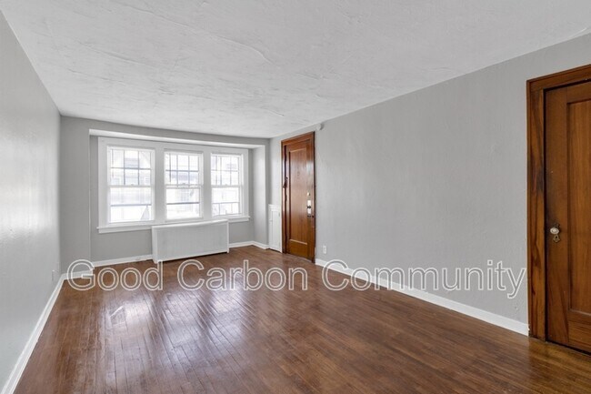 Foto del edificio - 171 Sanders Rd