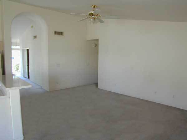 Foto del edificio - Amazing 4 bed/2 bath home located in conve...