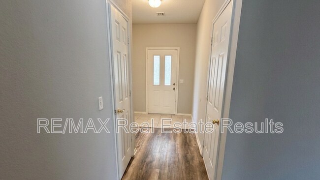 Foto del edificio - 2400 SW 15th St