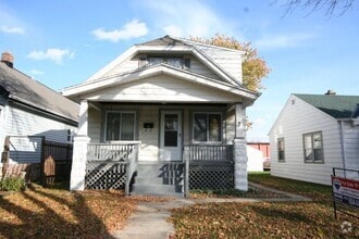 Building Photo - 1916 S 75th St