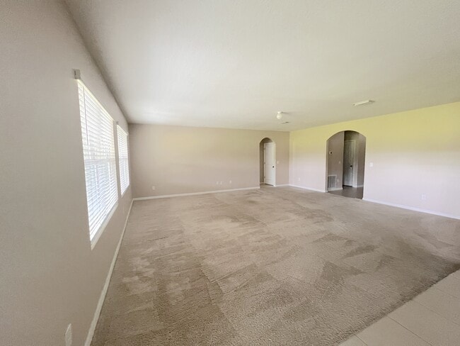 Building Photo - 9704 Pepper Tree Trl