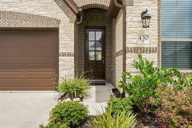 Building Photo - 430 Rita Blanca Dr