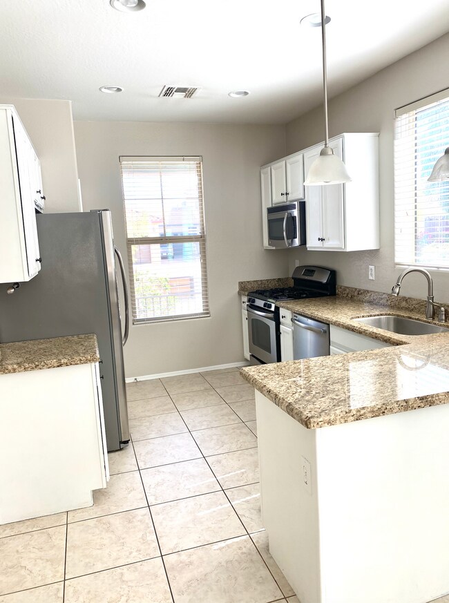 Building Photo - 3224 W Gran Paradiso Dr