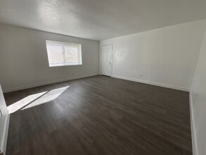 Building Photo - 15866 Sago Rd