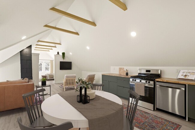 Foto del edificio - Luxury Furnished 2-Bed