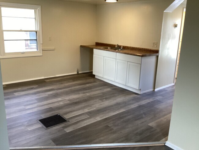 Building Photo - 4228 W Bonny Pl