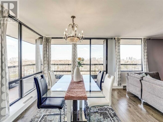 Building Photo - 135 Antibes Dr