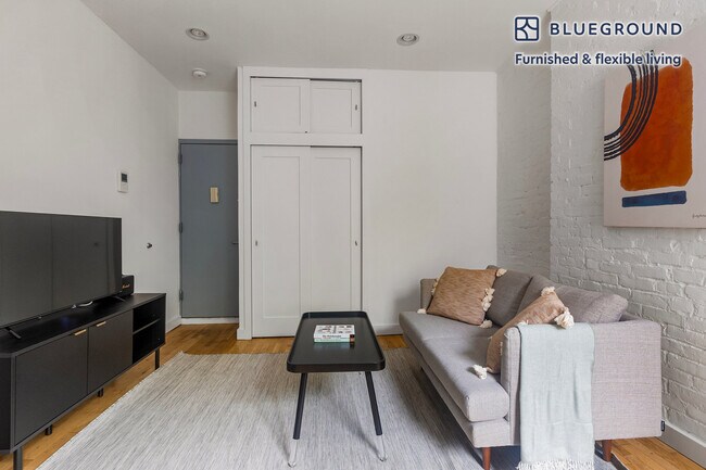 Foto del edificio - 324 E 77th St