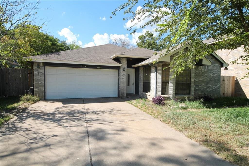 Foto principal - 4504 Sojourner St