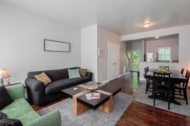 Photo - 906 Greenwood Avenue Northeast - D Apartment