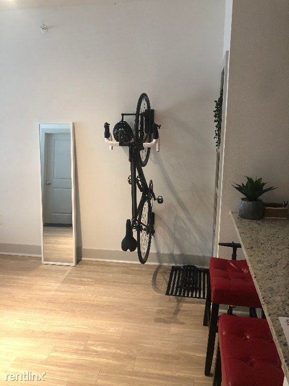 Building Photo - 1 br, 1 bath Apartment - 8270 Meadow Rd