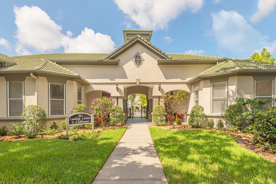 Versant Place Apartments