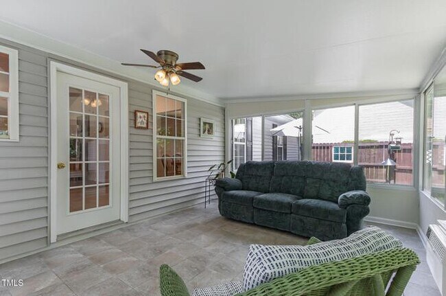 Foto del edificio - 105 Fox Den Ct