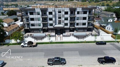 Building Photo - 1036 Coronation Ave