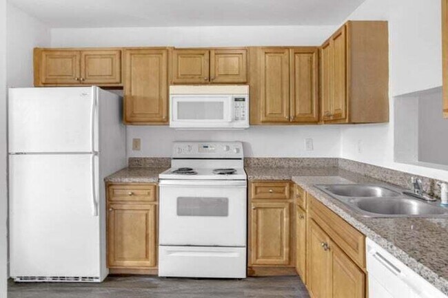 Building Photo - 7951 Southgate Blvd