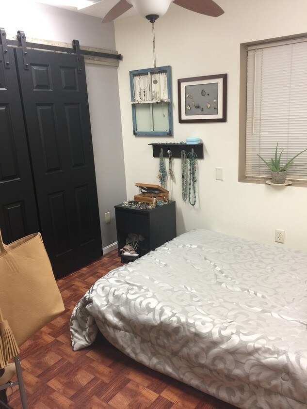 Foto del edificio - 9925 Morgans Ln SE