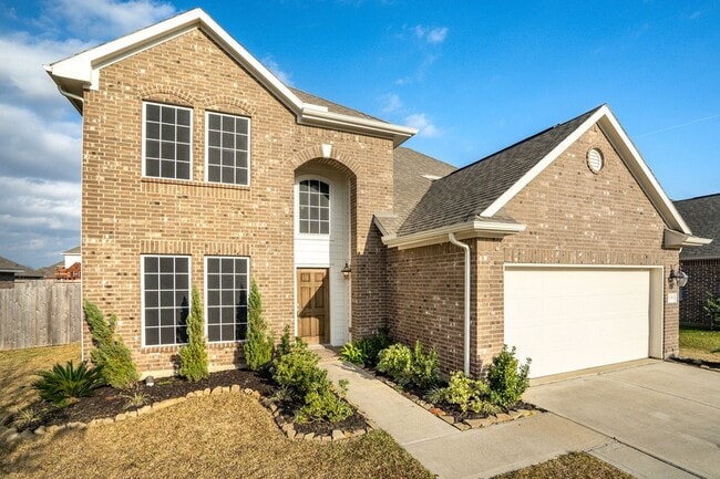 Building Photo - 135 San Bernard Dr