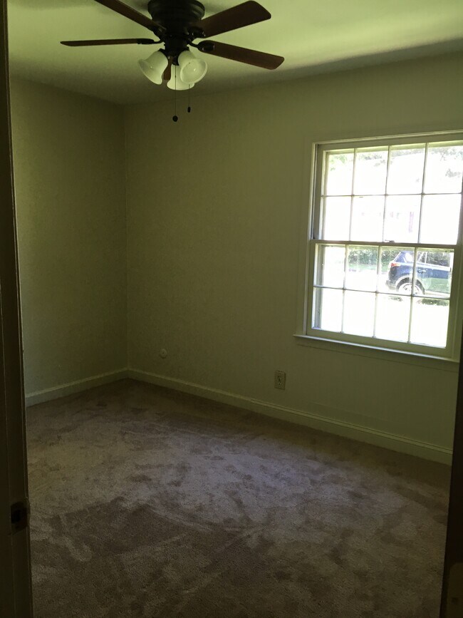 Foto del edificio - 107 Rockbridge Rd