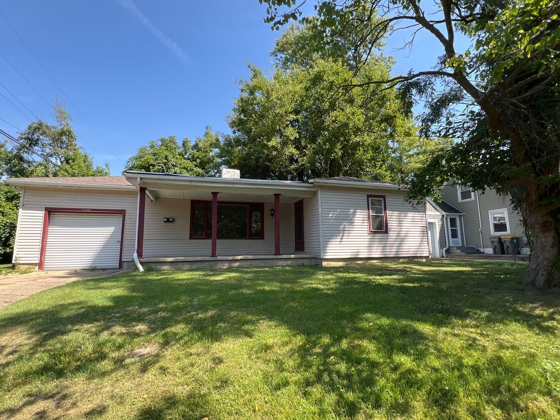 Foto principal - PRICED REDUCED 3 Bedroom House AVAILABLE A...