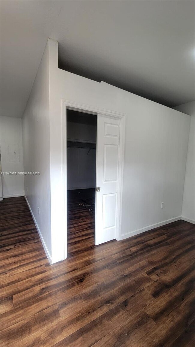 Foto del edificio - 10172 SW 159th Ave