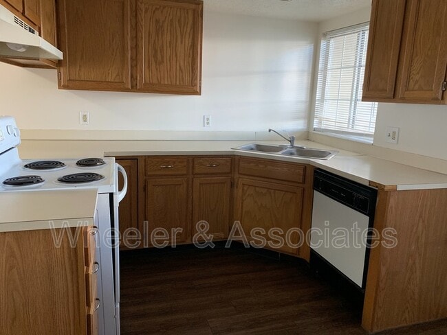 Building Photo - 1045 S 1200 W