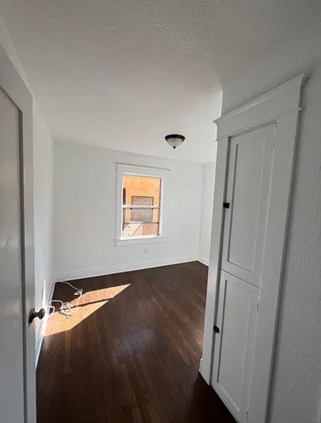 Building Photo - 1620 N Ave 45