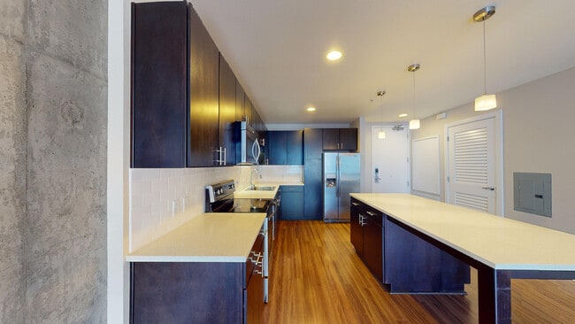 Interior Photo - Channel Mission Bay