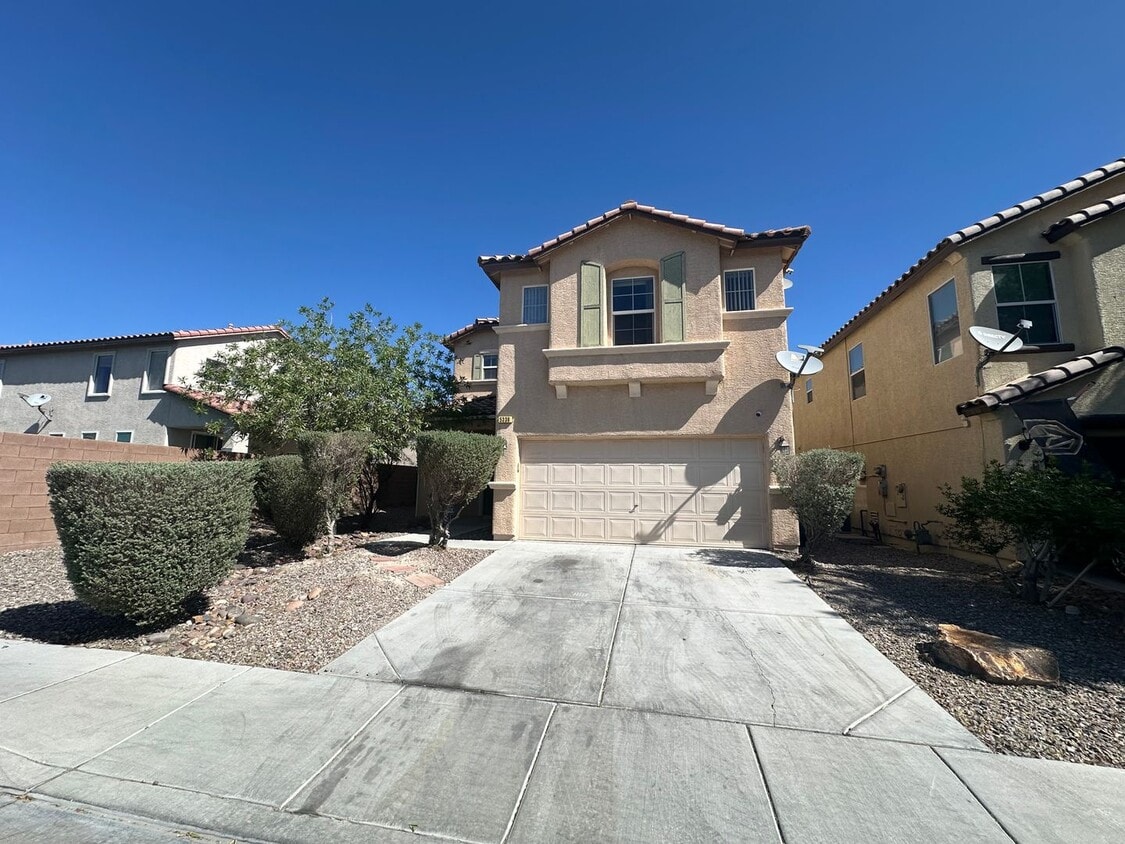 Primary Photo - Iron Ranch pool home