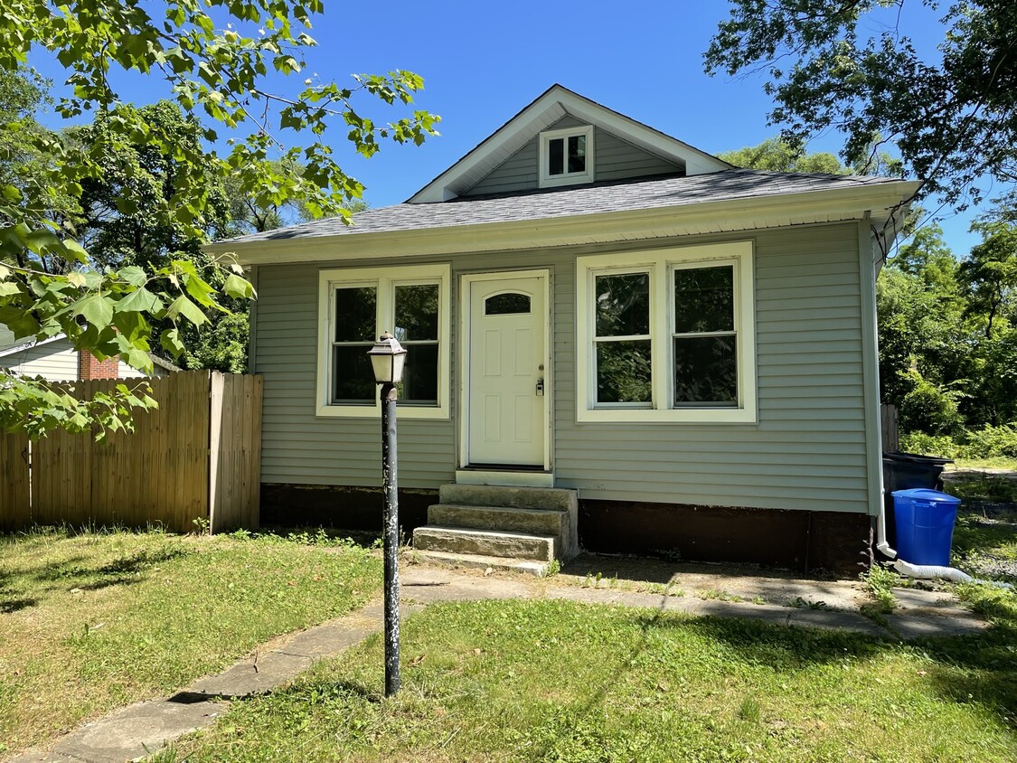 Primary Photo - 200 Berwick Ave