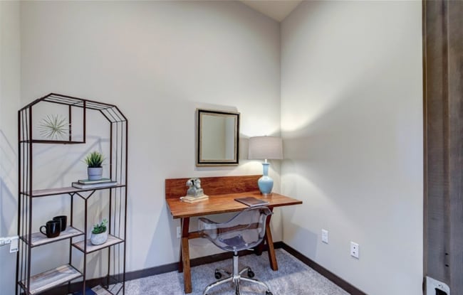 Building Photo - 14920 Manor Way
