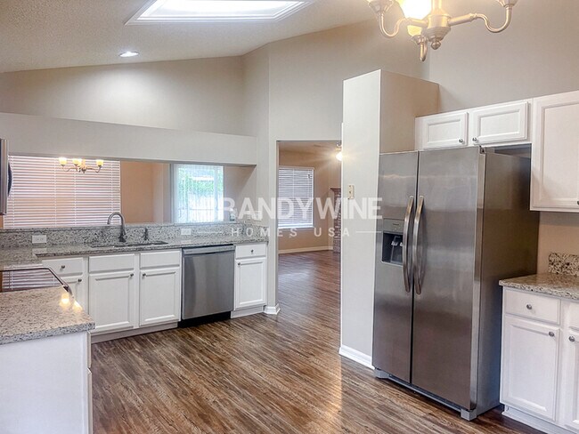 Foto del edificio - 8126 Fieldside Dr W