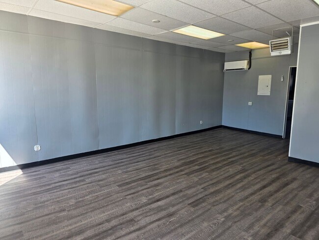 Foto del edificio - 105 W Emeline St