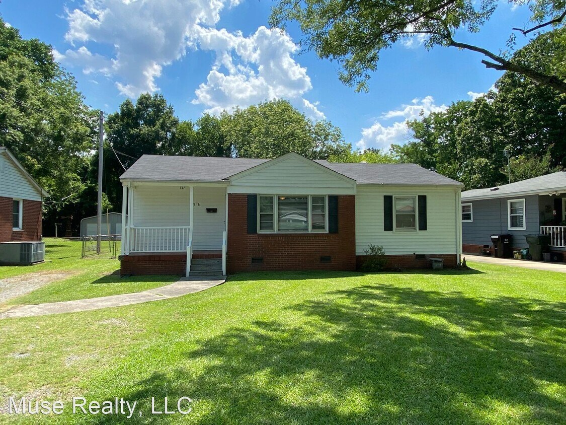 Primary Photo - 3 br, 1 bath House - 718 Briarcliff Road