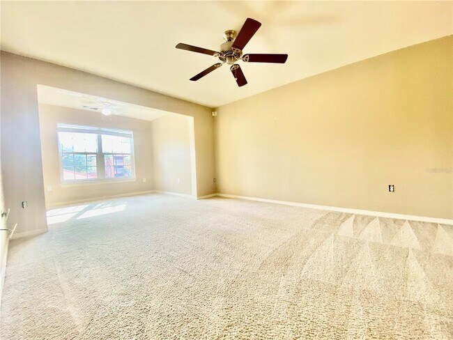 Foto del edificio - 5451 Vineland Rd