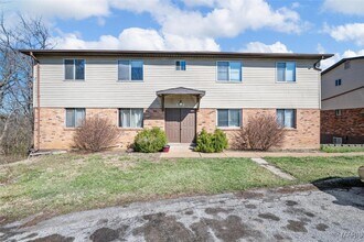 Building Photo - 22 E Rock Creek Manor