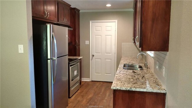 Building Photo - 1802 Langford St