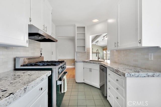 Foto del edificio - 626 Roselli St