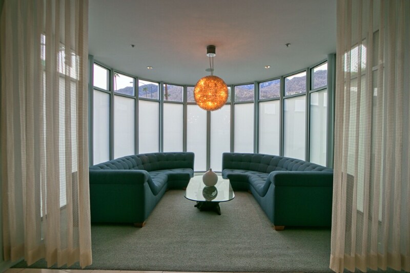 Primary Photo - 850 E Palm Canyon Dr