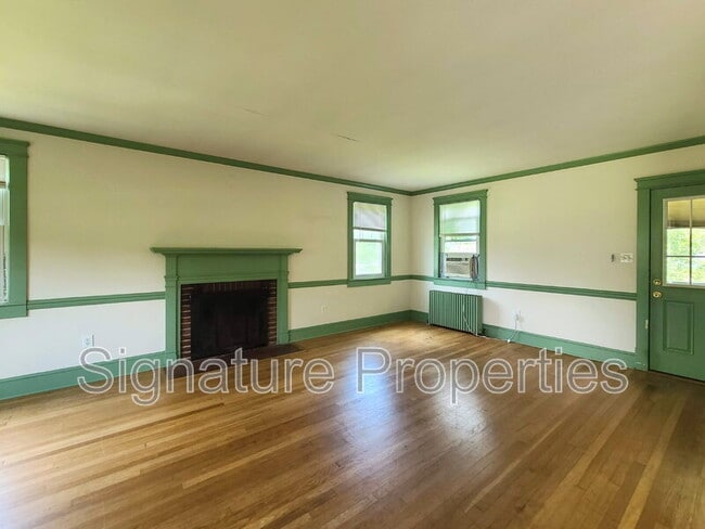 Building Photo - 13 Manse Rd