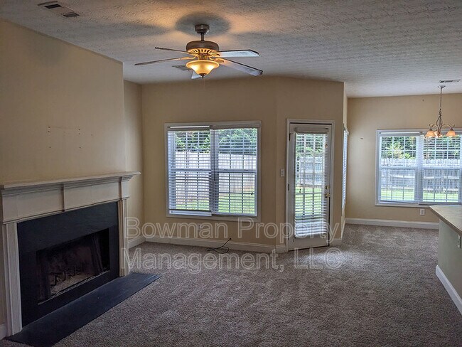 Foto del edificio - 119 Blake Way